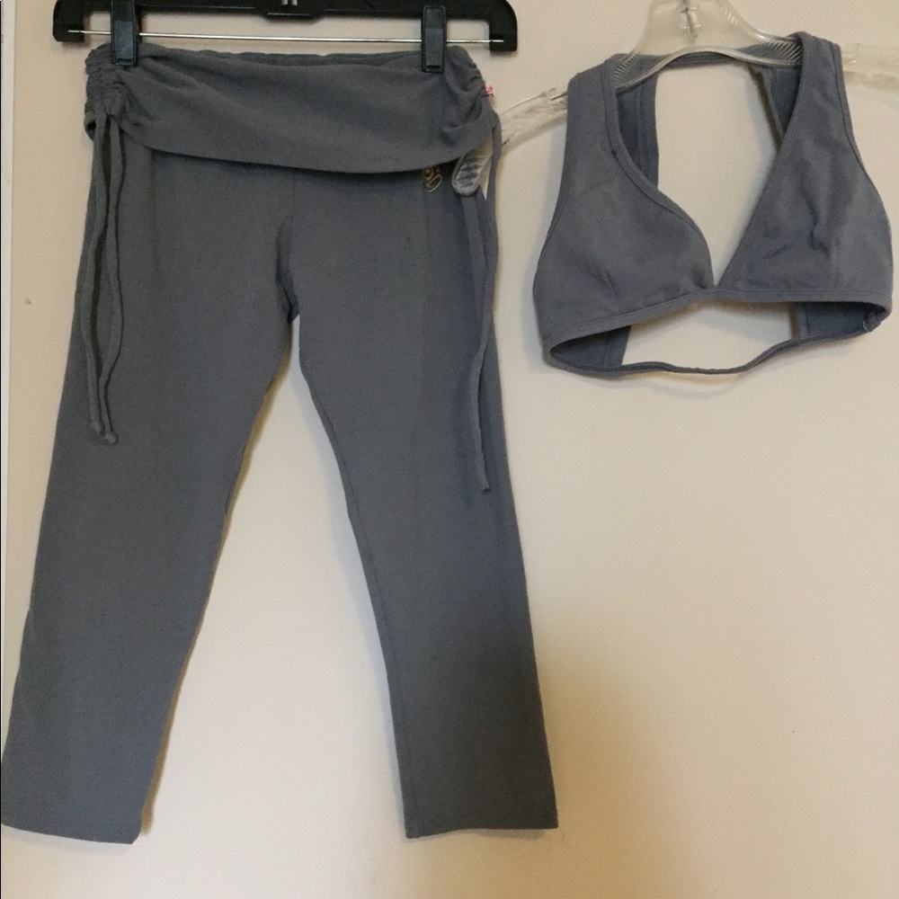 Shakti active wear sports bra and capris
